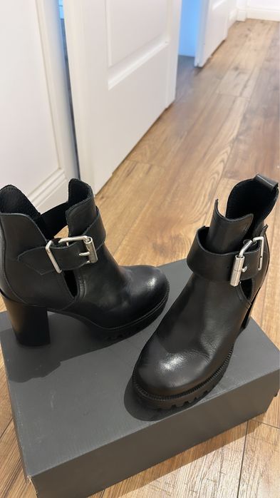 Ghete Benvenutti piele