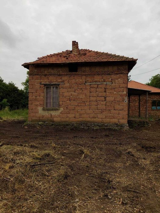 Продава се Къща в с. Долни Раковец, Област Перник - 72 кв.м за 598 €/кв.м - Снимка #2