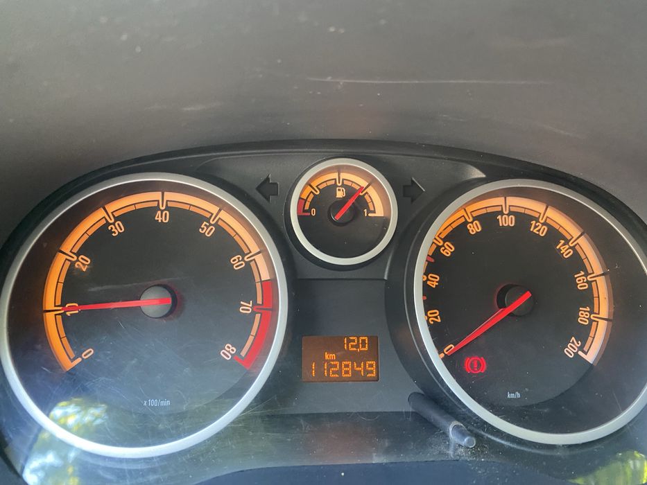 Opel Corsa D 1,2 benzina  2009
