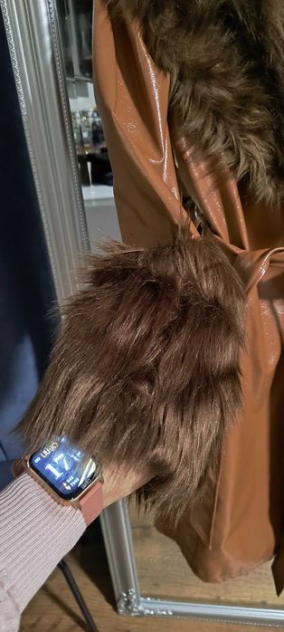 Тренч Изкуствен кожа с пух, размер М, 20 евро