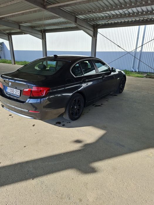 De vanzare BMW Seria 5 F10 2013, in stare buna, masina intretinuta, proprietar de 7 ani.