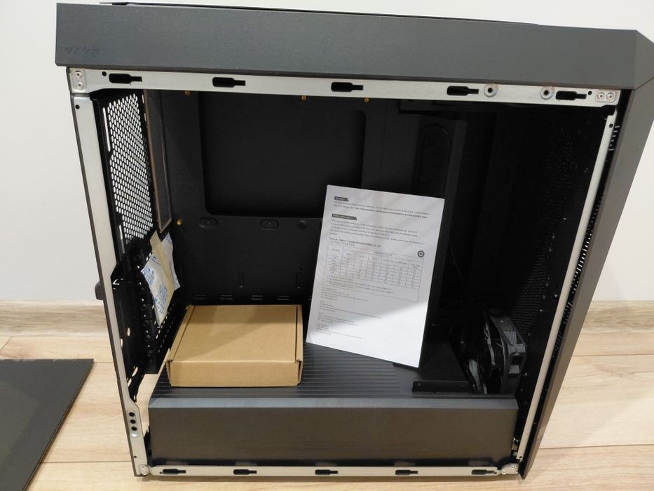 Корпус Gigabyte C450 Glass