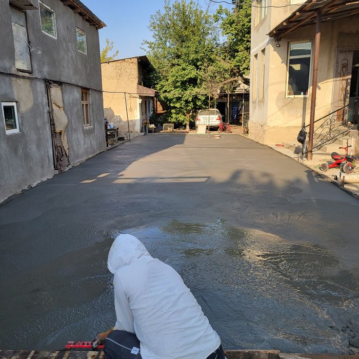 Стяжка заливаем стяшка бетон лестница