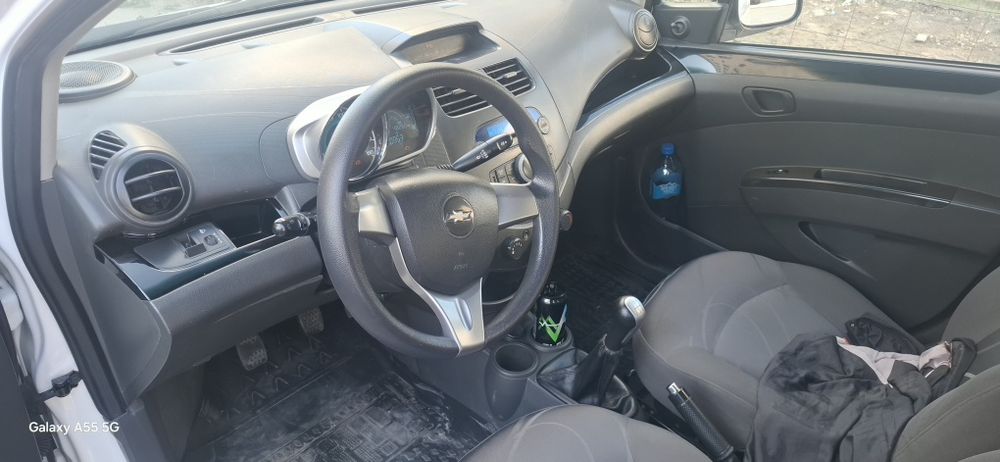 Spark 2020yil yurgani 50600km benzinda. kiraska toza.