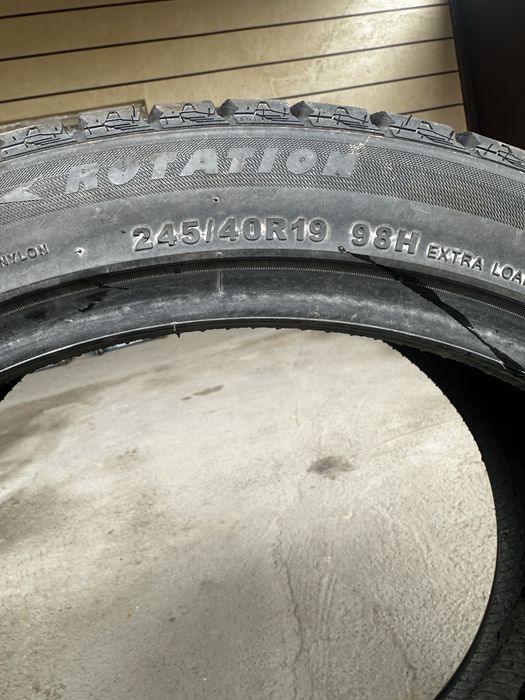 Зимни балон kapsen 245/40R19