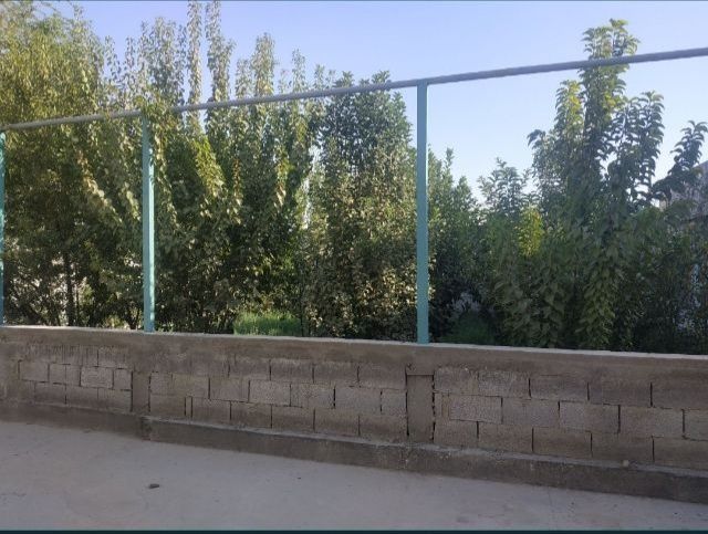 Ховли 7 соток иподром бозор олдига срочно сотилади