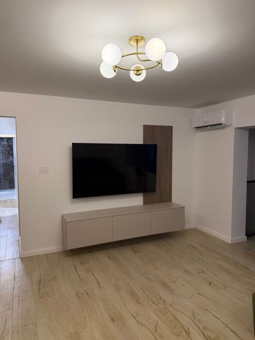 APARTAMENT DE INCHIRIAT, Bucovinei - Mircea cel batran, 2 camere, bucatarie separata, centrala proprie, incalzire in pardoseala, recent renovat!