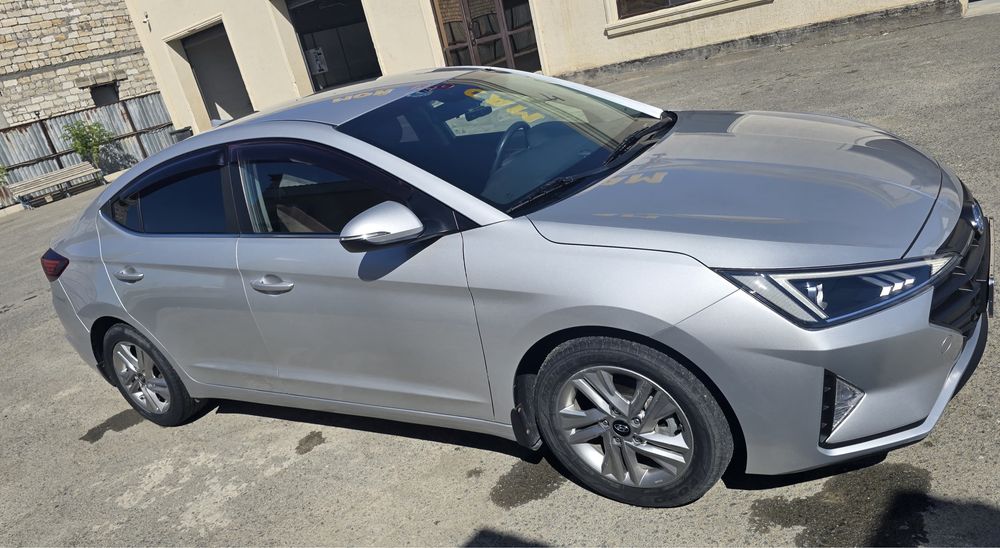 Hyundai Elantra 2019