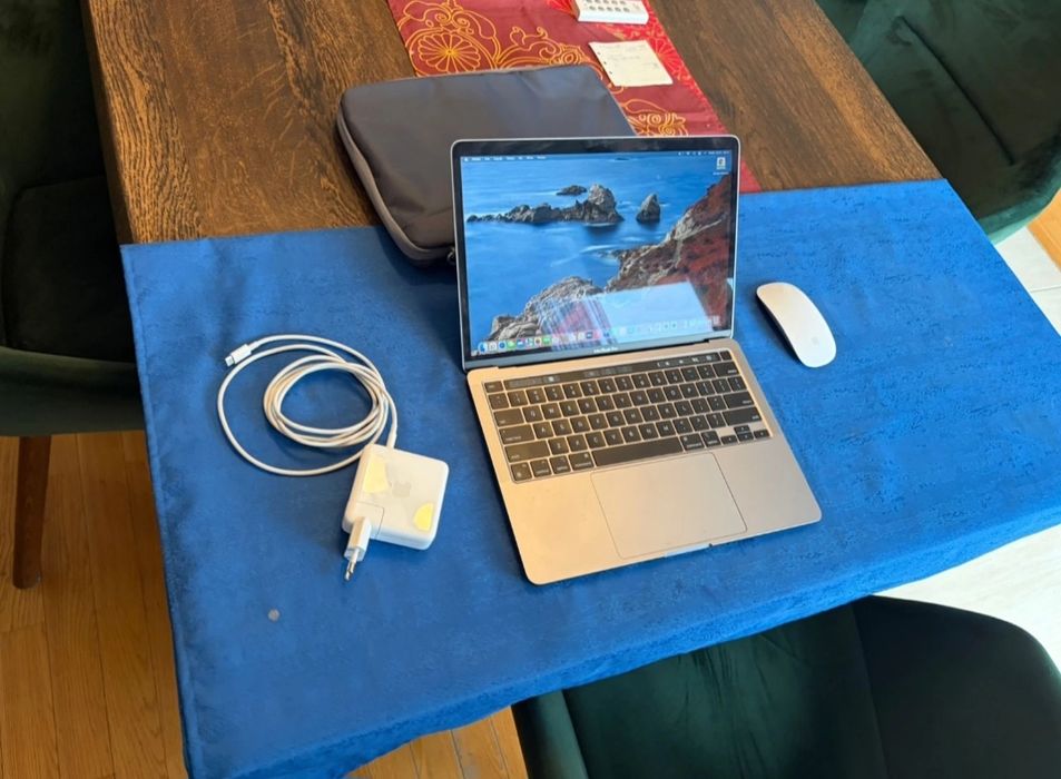 MacBook Pro M2 13.3"