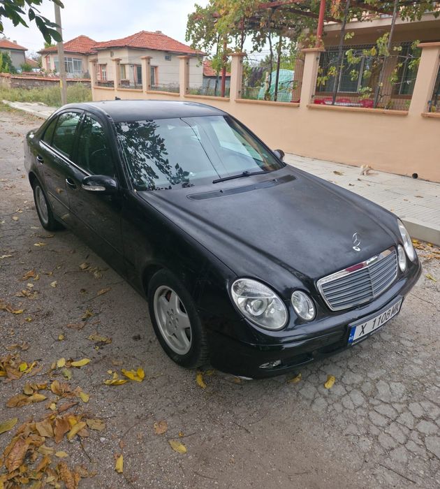 Продавам Mercedes W211