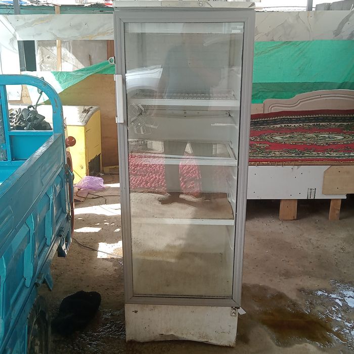 холодильник продам