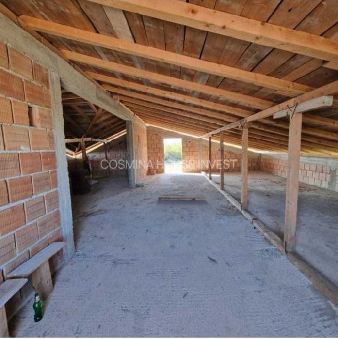 Casa la rosu ,3 camere + open space cu mansarda , constructie 2024 , 140mp ,teren 1500 mp , Sat Malaiesti ,PH la 15 min de oras, zona linistita
