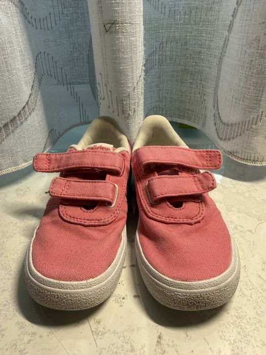 Продам кроссовки аdidas