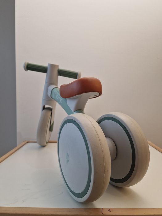 Bicicleta fără pedale Momi