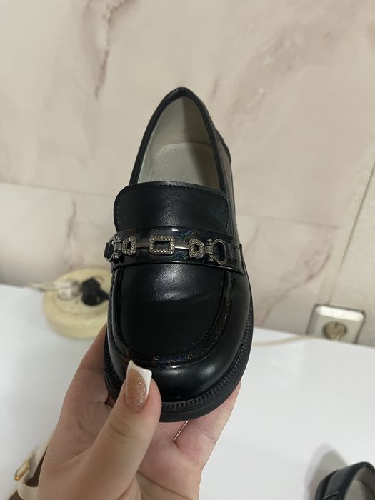 Туфли на девочку 31-32размер