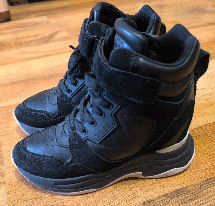 Дамски маратонки GUESS