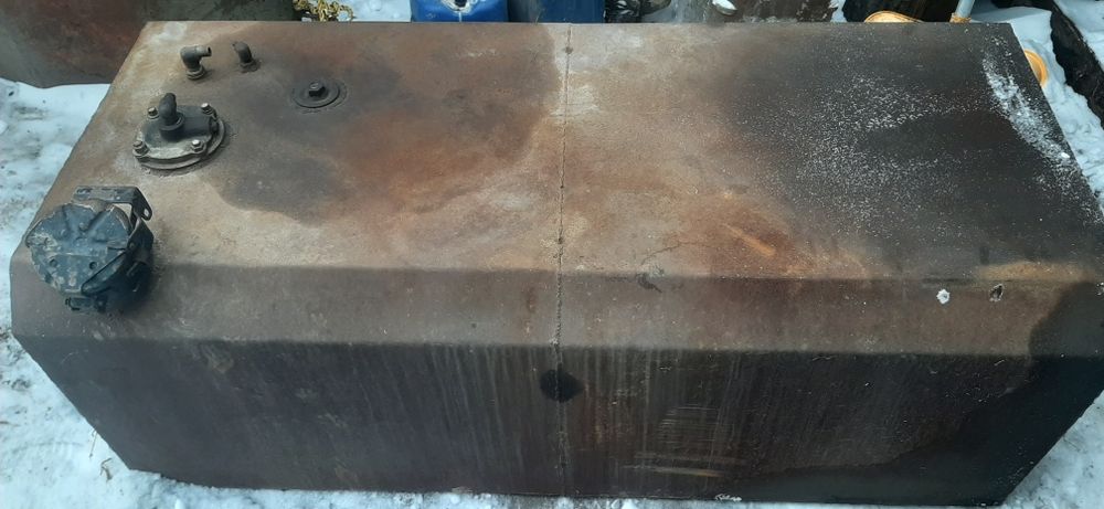 Продам баки топливный