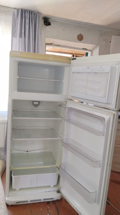 Продам холодильник