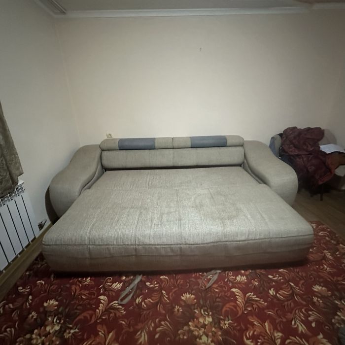 Продам диван для зала