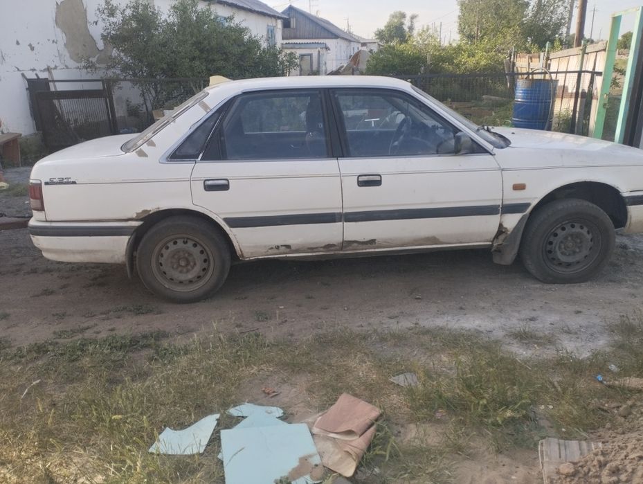 Продам машину Мазда