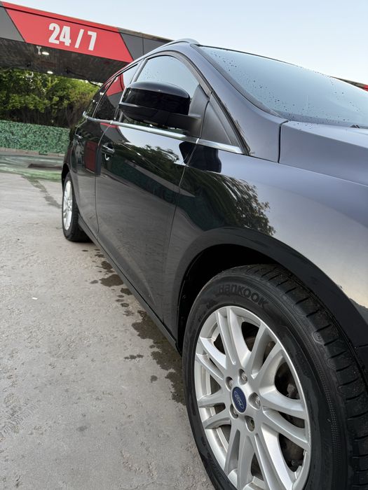 FORD Focus 2013 — imagine 2