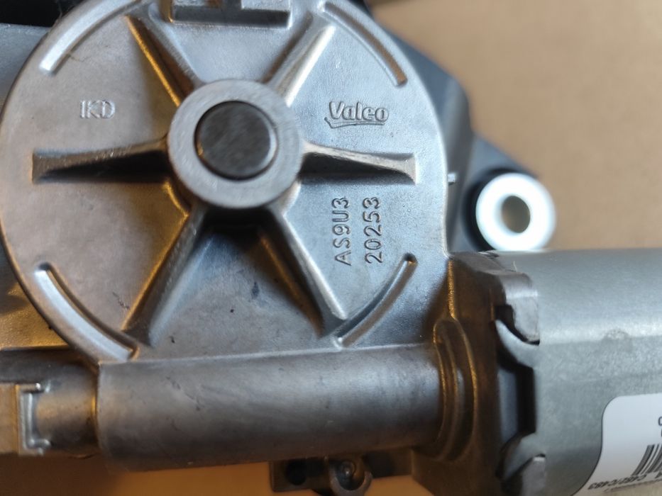 Мотор и механизъм за задна чистачка Ford Kuga Escape след 2020г.