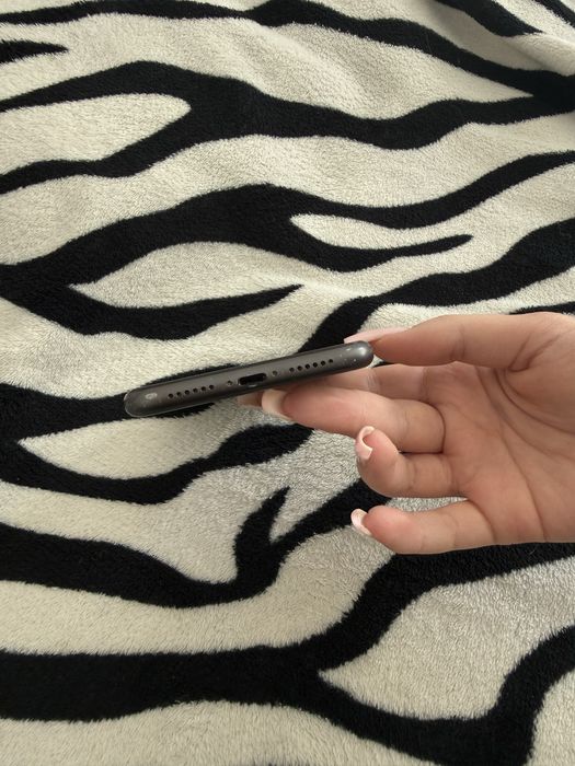 Iphone 11 negru,64 gb