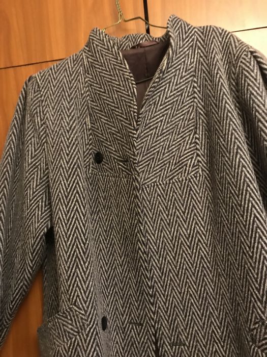 Дьлго палто,много топло.Не е носено,няколко пъти.Намалих цената.