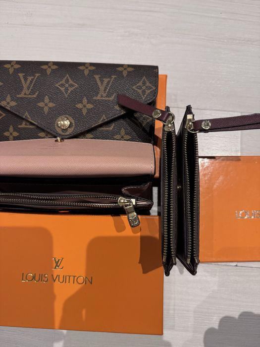 Дамски портфейли