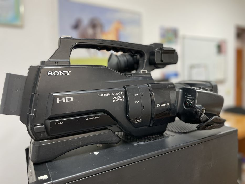 Видеокамера Sony HXR-MC1500