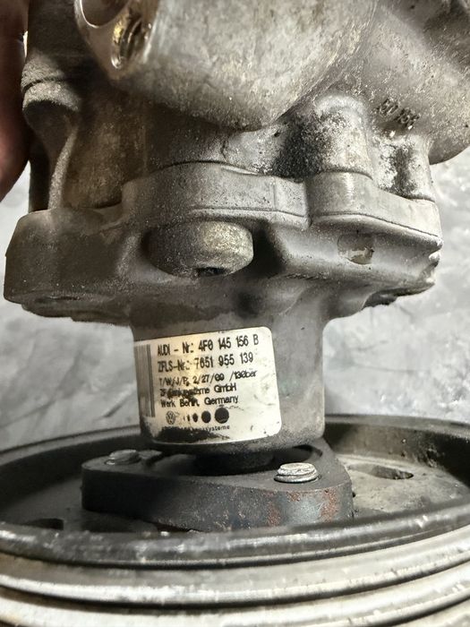 Pompa servo servodirectie Audi A6 C6 facelift 2.0 TDI CAHA CAGA 2.0 TDI pompa servo A6 2.7 TDI v6 4F0145156B Pompa servo Audi A4 B8 2.0 TDI CAHA CAGA