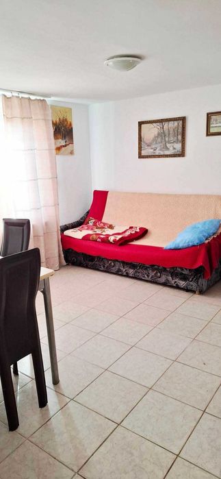 Inchiriez Casuta in curte cu 2 camere