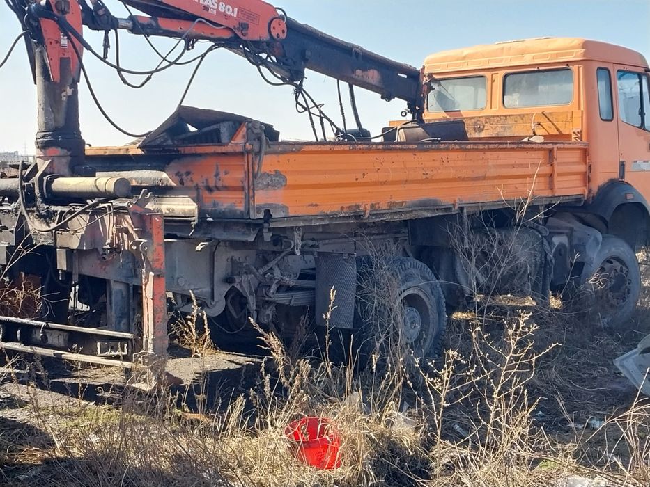 Продаю мерседес манипулятор