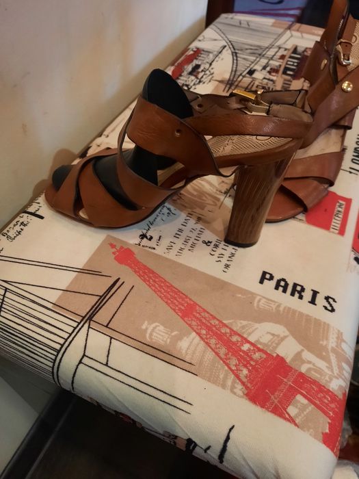 Летние кожаные туфли