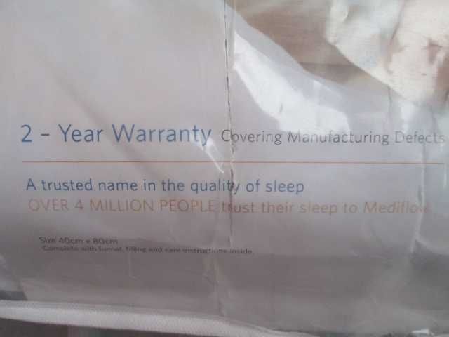 Mediflow възглавница против болки във врата с отделение за вода.