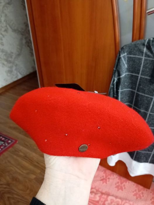 Продам шапка женские