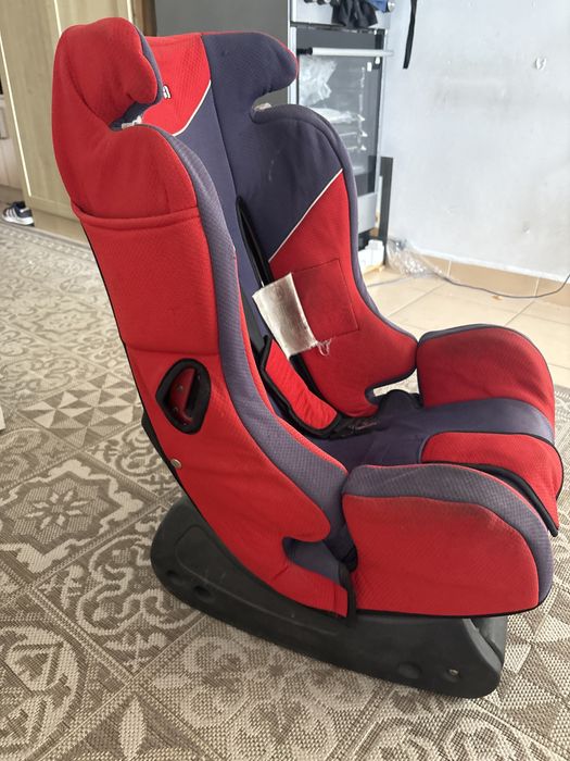 Автокресло 5 000 тенге