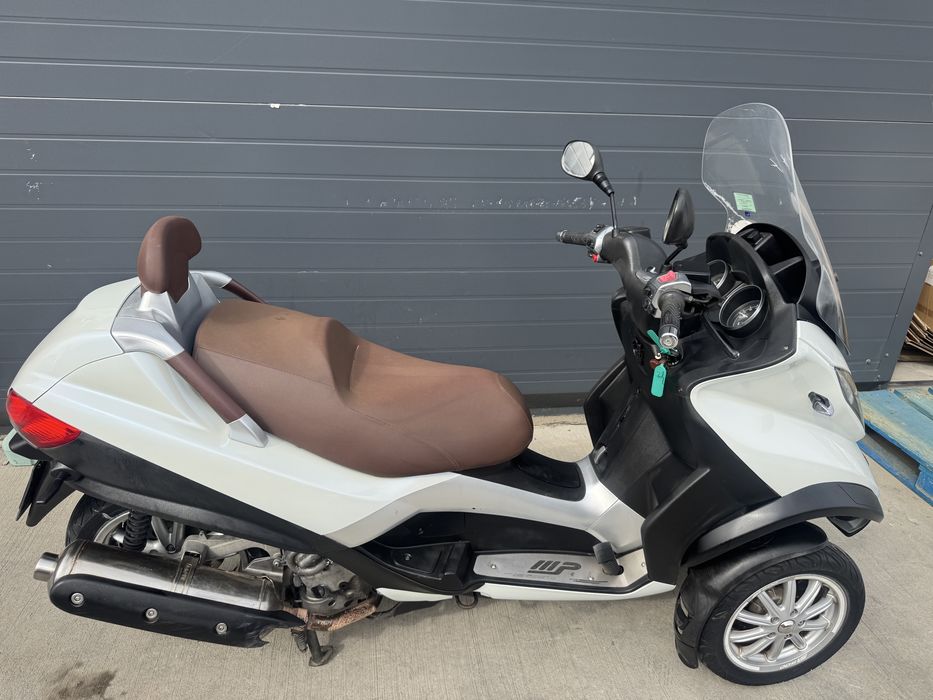 Funmoto vinde Mp3 500Lt Permis categ B