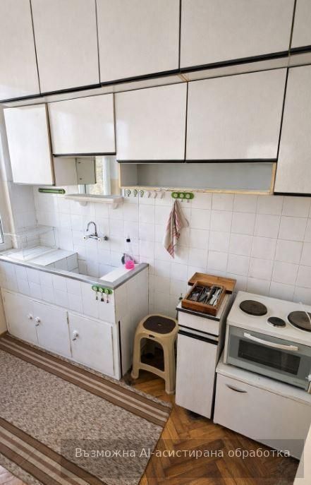 Дава се под наем Тристаен апартамент в Варна, Колхозен пазар - 72 кв.м за 448.8 € - Снимка #1