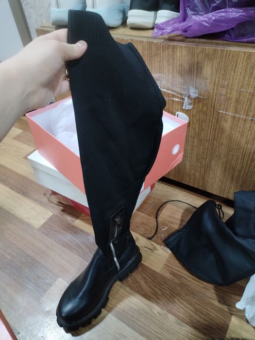 Отдам даром обувь