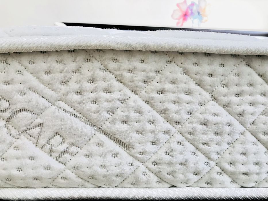 Спалня и нощни шкафчета - цвят венге и бяло