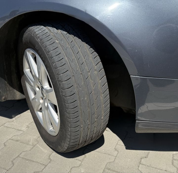Volkswagen Passat B6. 2.0 DTI DSG - 2009 - Automat - Piele - Jante aliaj VW.
