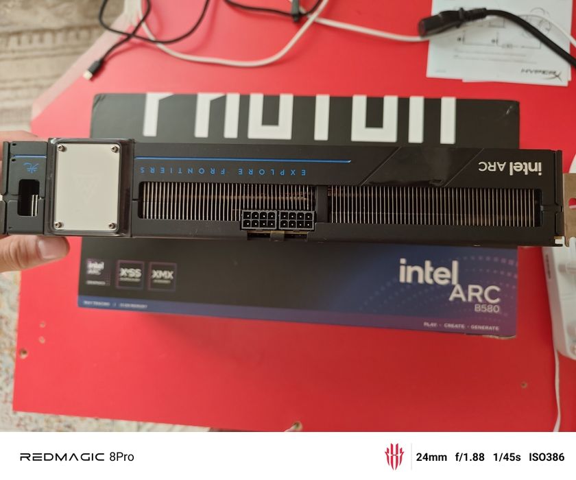 Intel arc B580 GUNNIR