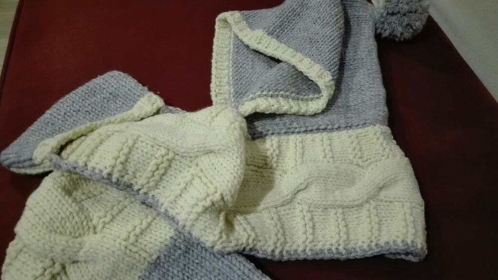 Дамски шал с качулка