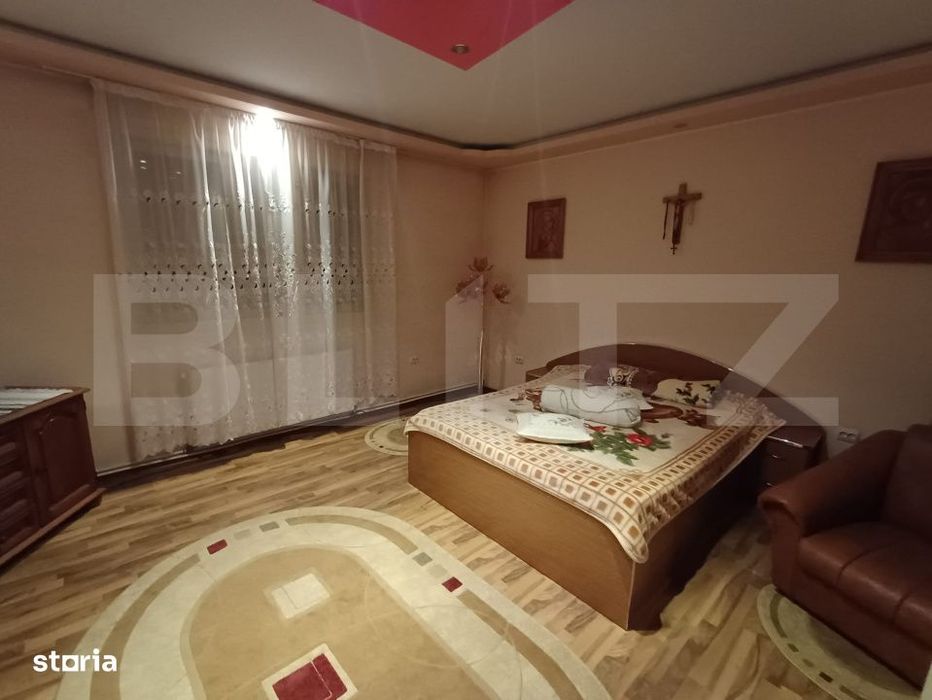Casa cu 8 camere, 400 mp, 15 ari teren, Salcea