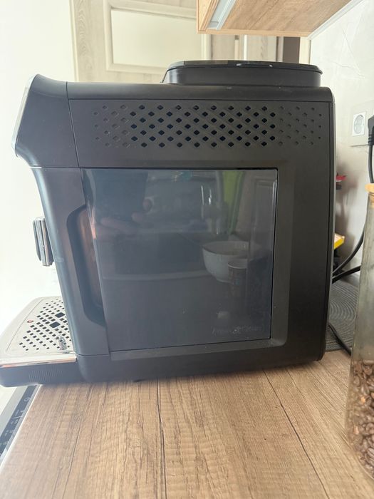 Philips Series 3200 EP3221/40 – Автоматична кафемашина с керамична мелачка