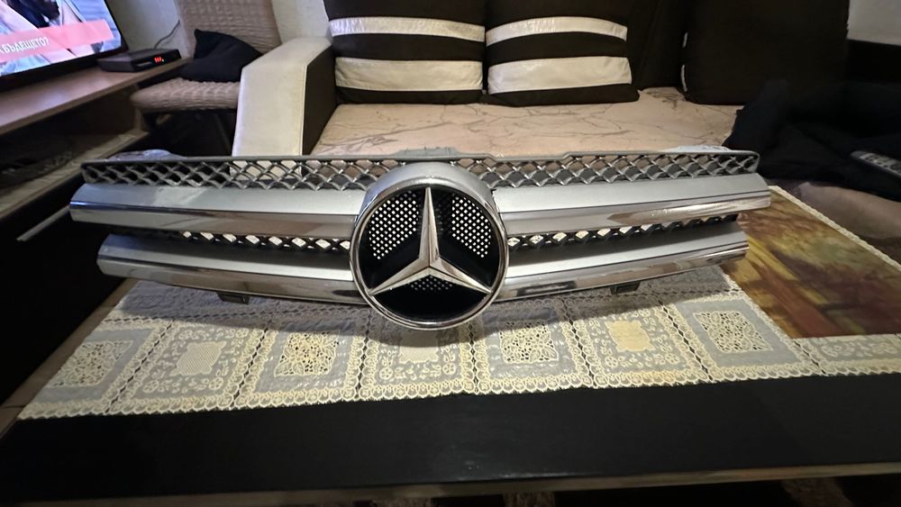 Решетка за Cls w219 facelift