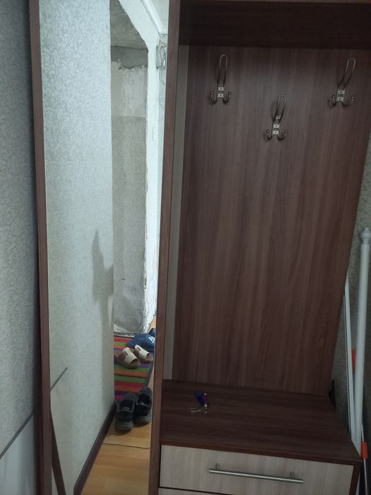 Продам прихожую 35000
