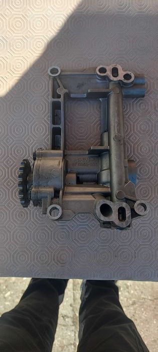 Маслена помпа BMW Х5 е70 3.0sd 286 2008g.
