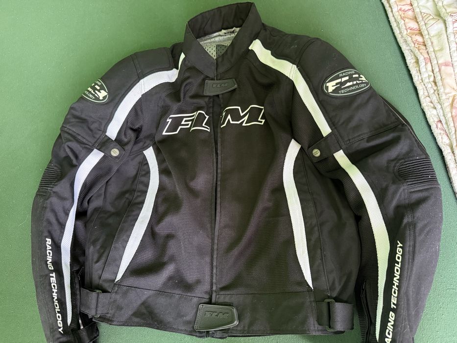 Текстилно мото яке